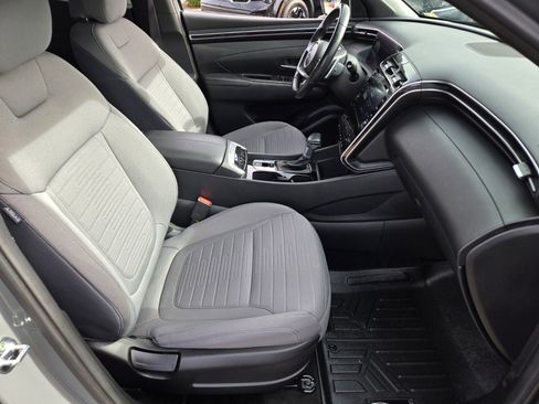 Used 2022 Hyundai Santa Cruz SEL Premium image 16