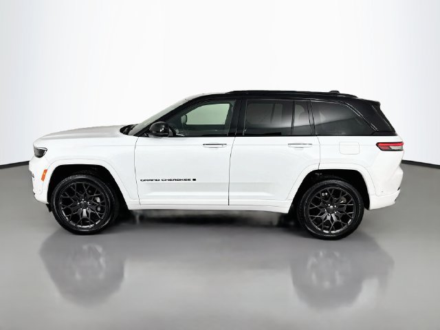 Used 2025 Jeep Grand Cherokee Summit w/ Obsidian Package AWD/4WD image 11