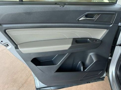 Used 2023 Volkswagen Atlas SE image 15