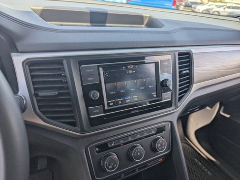 Used 2023 Volkswagen Atlas Cross Sport SE image 26