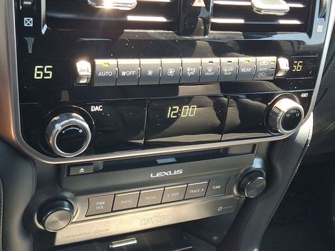 Used 2023 Lexus GX 460 Premium w/ Premium Plus Package AWD/4WD image 18