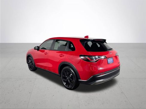 Certified 2025 Honda HR-V Sport image 9