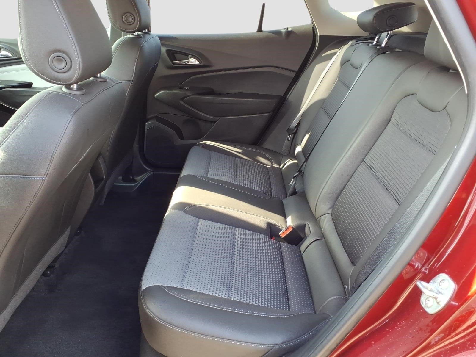 Used 2024 Chevrolet Trax LT w/ LT Convenience Package FWD image 13