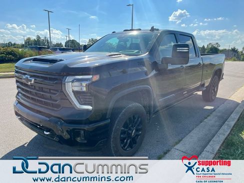 Used 2026 Chevrolet Silverado 3500 High Country w/ High Country Premium Package AWD/4WD image 1