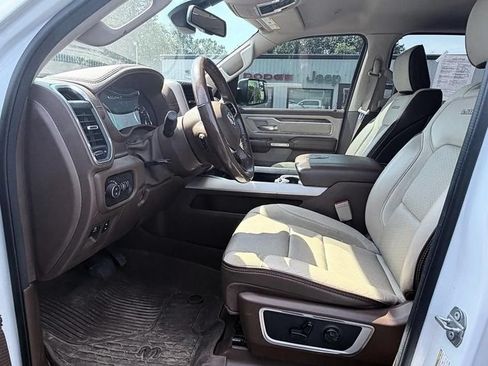 Used 2020 RAM 1500 Laramie AWD/4WD image 9