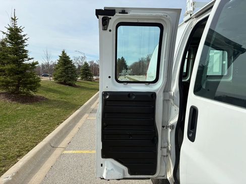 Used 2016 GMC Savana 2500 Van 3D image 17