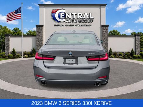 Used 2023 BMW 330i xDrive Sedan w/ Convenience Package AWD/4WD image 7