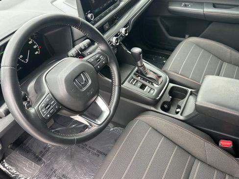 Used 2025 Honda CR-V Sport image 4