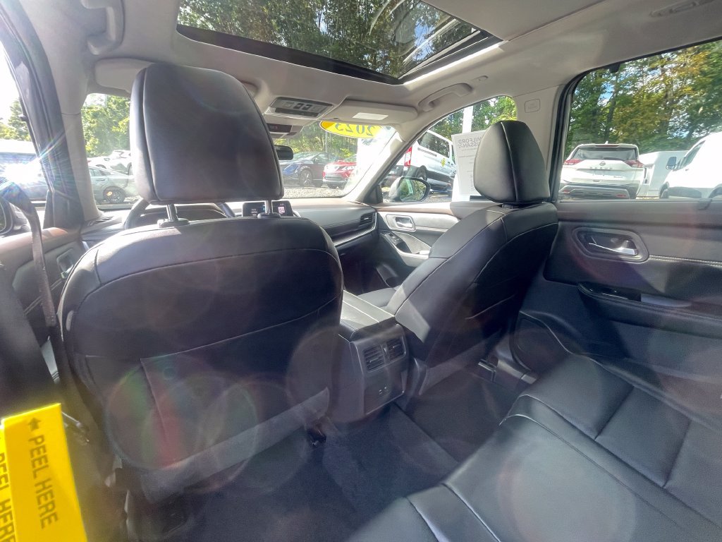 Certified 2023 Nissan Rogue SV w/ SV Premium B Package AWD/4WD image 19