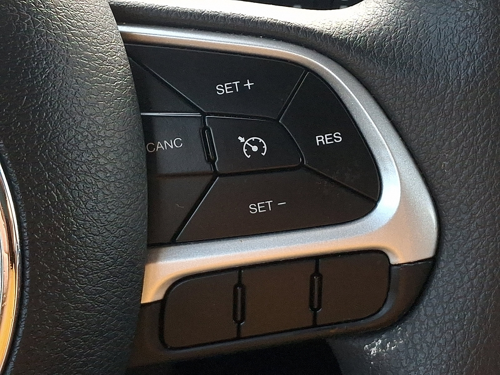 Certified 2023 Jeep Renegade Latitude AWD/4WD image 22