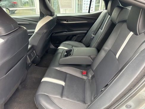 Used 2025 Toyota Camry SE FWD image 25