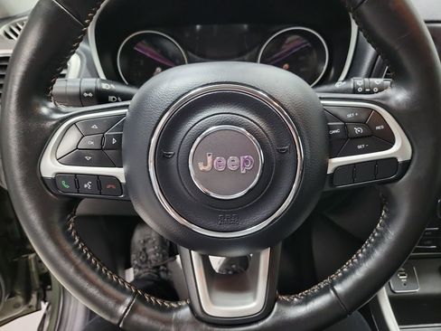 Used 2019 Jeep Compass Latitude image 34