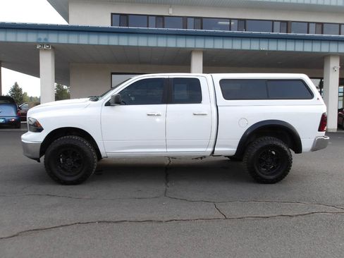 Used 2011 RAM 1500 Classic SLT AWD/4WD image 2