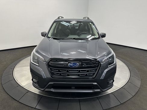 Used 2023 Subaru Forester Premium AWD/4WD image 3