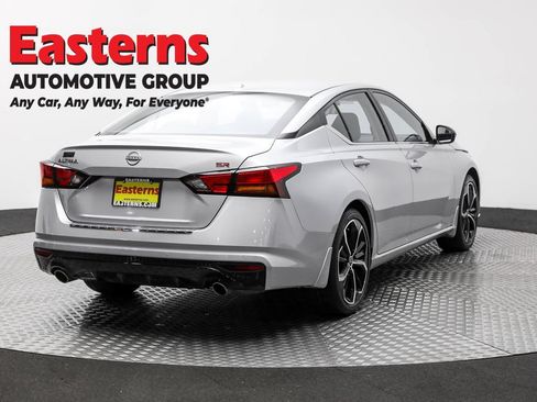 Used 2023 Nissan Altima 2.5 SR FWD image 5