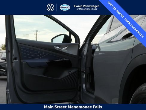 New 2025 Volkswagen ID.4 Pro S image 25