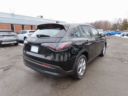 Certified 2024 Honda HR-V LX image 4