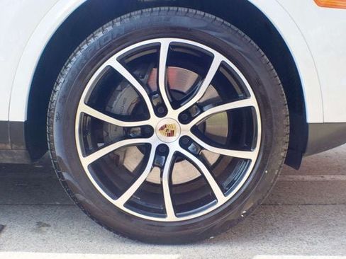 Used 2021 Porsche Cayenne S AWD/4WD image 55