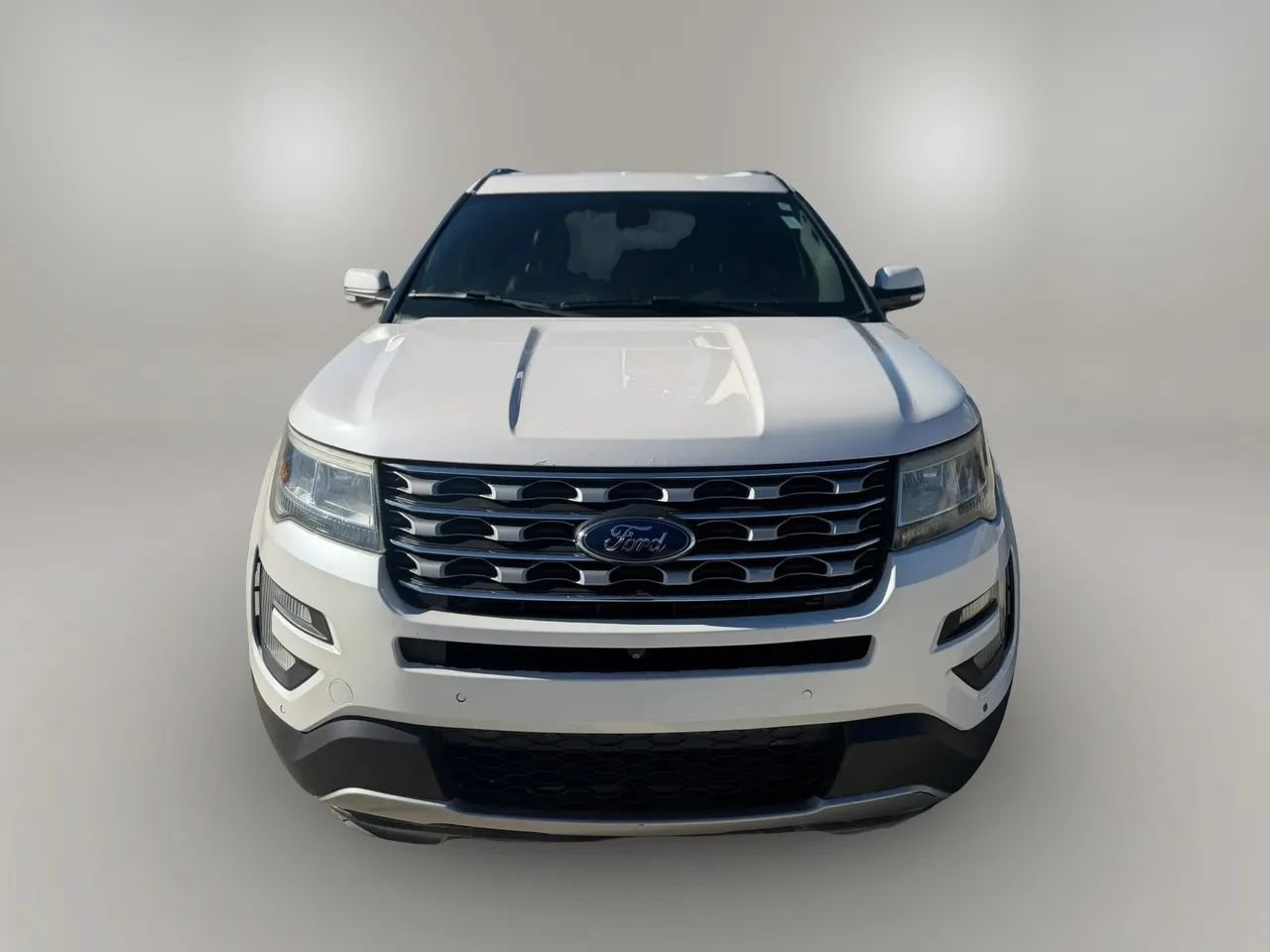 Used 2017 Ford Explorer Limited w/ Equipment Group 301A AWD/4WD image 2
