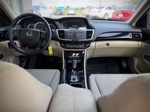 Used 2017 Honda Accord LX image 9
