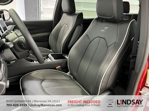 New 2026 Chrysler Pacifica Limited w/ S Appearance Package image 21