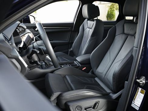 Certified 2025 Audi Q3 2.0T Premium w/ Convenience Package image 20