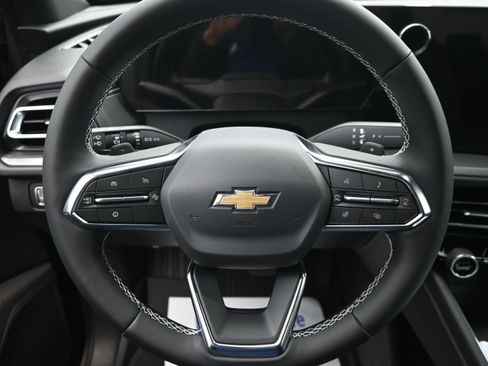 New 2026 Chevrolet Traverse LT w/ Driver Confidence Package FWD image 11
