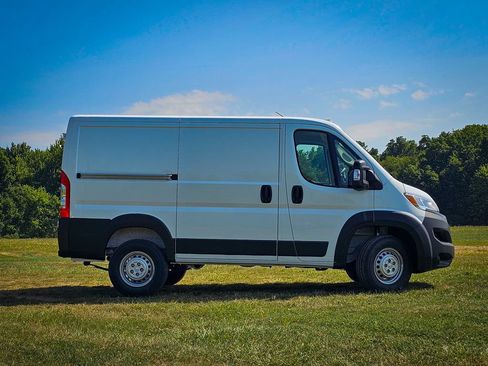 New 2026 RAM ProMaster 1500 w/ Convenience Group FWD image 2