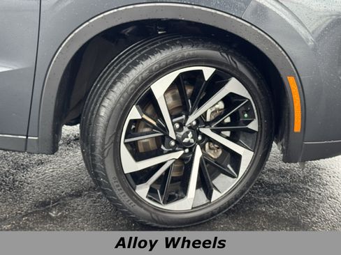 Used 2024 Mitsubishi Outlander SE image 14