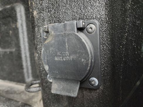 Used 2019 GMC Sierra 1500 SLE image 32