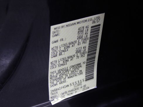 Used 2017 Nissan Titan Platinum Reserve image 25