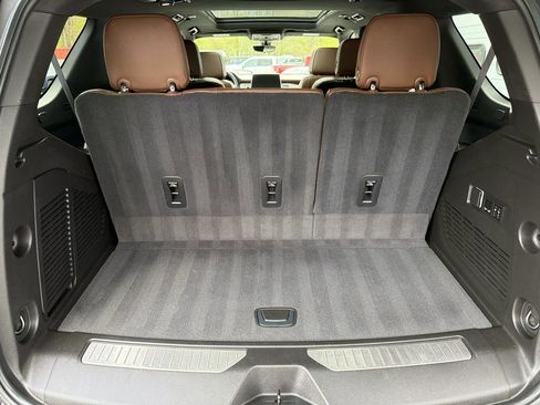 Used 2021 Chevrolet Tahoe High Country AWD/4WD image 16