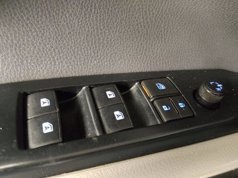 Used 2020 Toyota Camry LE w/ Convenience Package image 27