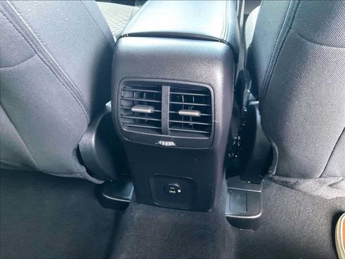 Used 2022 Ford Escape SE FWD image 35