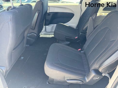 Used 2018 Chrysler Pacifica LX w/ Tire & Wheel Group image 12