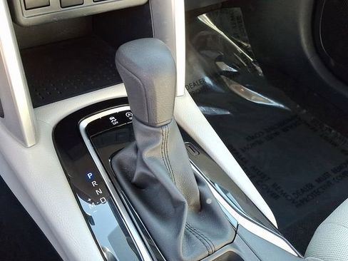 Certified 2024 Toyota Corolla Cross L image 16