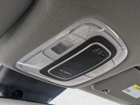 Used 2024 Hyundai Elantra SE FWD image 13