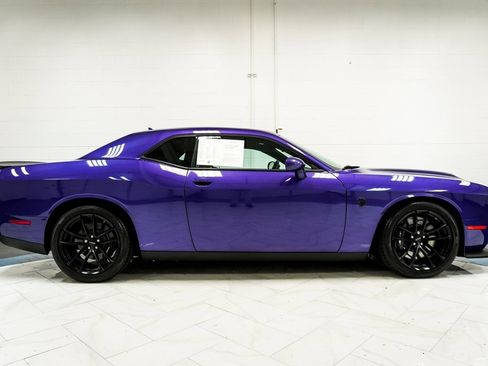 Used 2023 Dodge Challenger SRT Hellcat w/ Driver Convenience Group image 9
