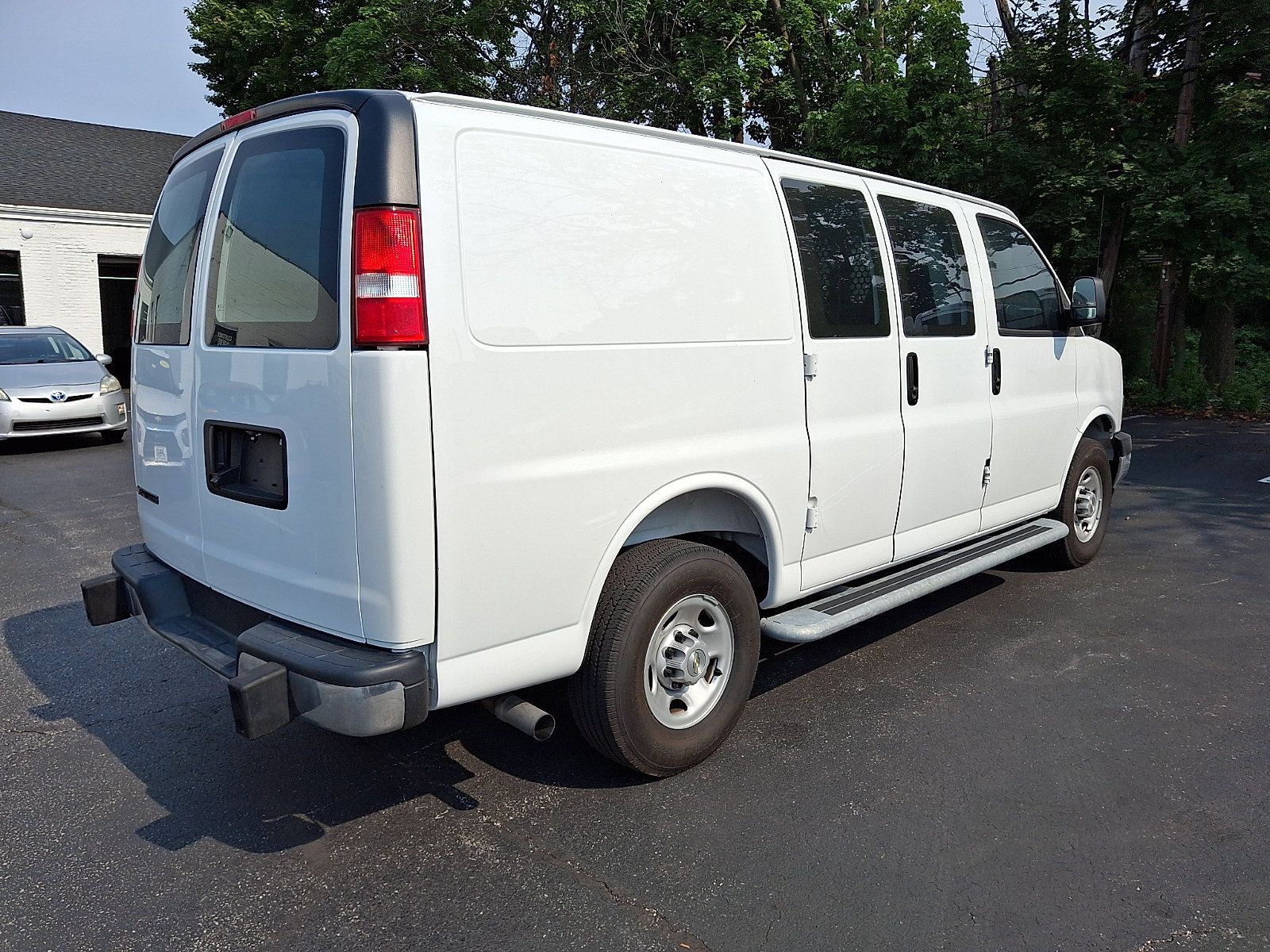 Certified 2025 Chevrolet Express 2500 w/ Driver Convenience Package RWD image 7