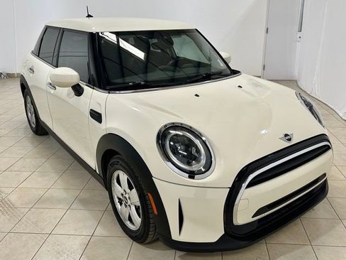 Used 2022 MINI Cooper 4-Door Hardtop FWD image 7