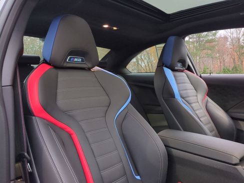 Used 2025 BMW M2 w/ Lighting Package image 32