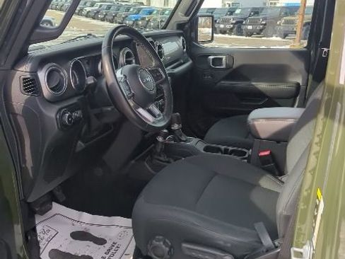 Used 2021 Jeep Wrangler Unlimited Sahara w/ Uconnect 4C Nav & Sound Group image 24