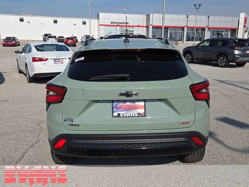 Used 2024 Chevrolet Trax RS w/ Driver Confidence Package FWD image 26
