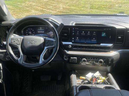 Used 2025 Chevrolet Silverado 2500 LT w/ Trail Boss Package AWD/4WD image 14