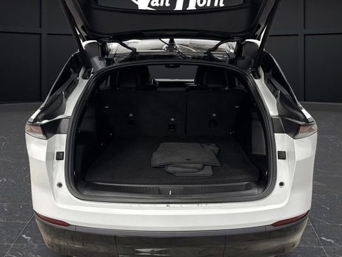 Used 2024 Jeep Wagoneer Launch Edition image 15