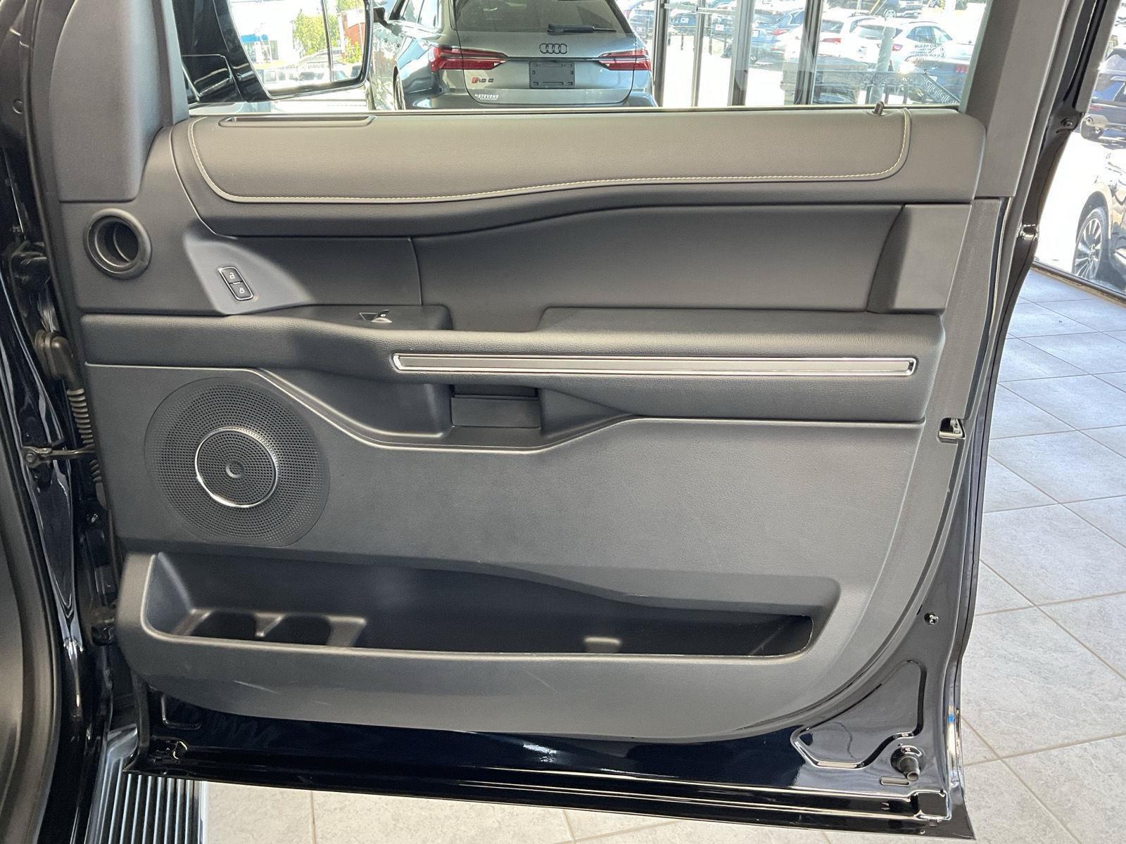 Used 2023 Ford Expedition Max XLT AWD/4WD image 13