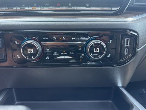 Used 2024 Chevrolet Silverado 1500 LT Trail Boss w/ Convenience Package II image 17