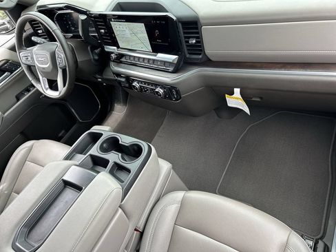 Used 2026 GMC Sierra 1500 SLT AWD/4WD image 28