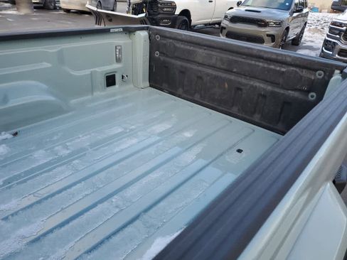 Used 2023 Jeep Gladiator Sport image 10