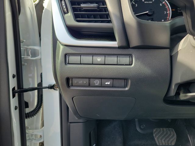 New 2026 Nissan Rogue SV AWD/4WD image 10